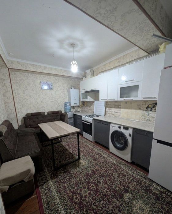 Продается двухкомнатная квартира шайхантахурский район джарарык