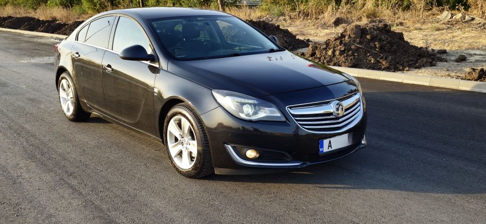Автомобил Спешно Опел Инсигния Дизел  /Opel Insignia 2.0 turbo Ecoflex