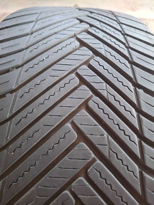 4бр. Всесезонни гуми 245/45/19 Hankook DOT 0123 0