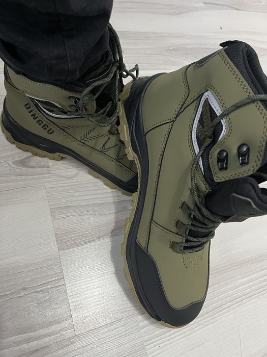 Работни обувки с бомбе