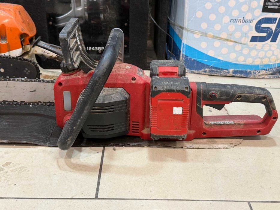 Акумулаторен верижен трион Einhell GE-LC 36/35