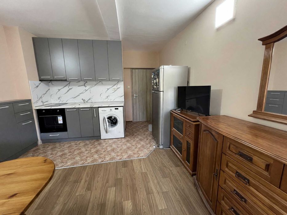 Дава се под наем Двустаен апартамент в Пловдив, Кършияка - 65 кв.м за 500 € - Снимка #1