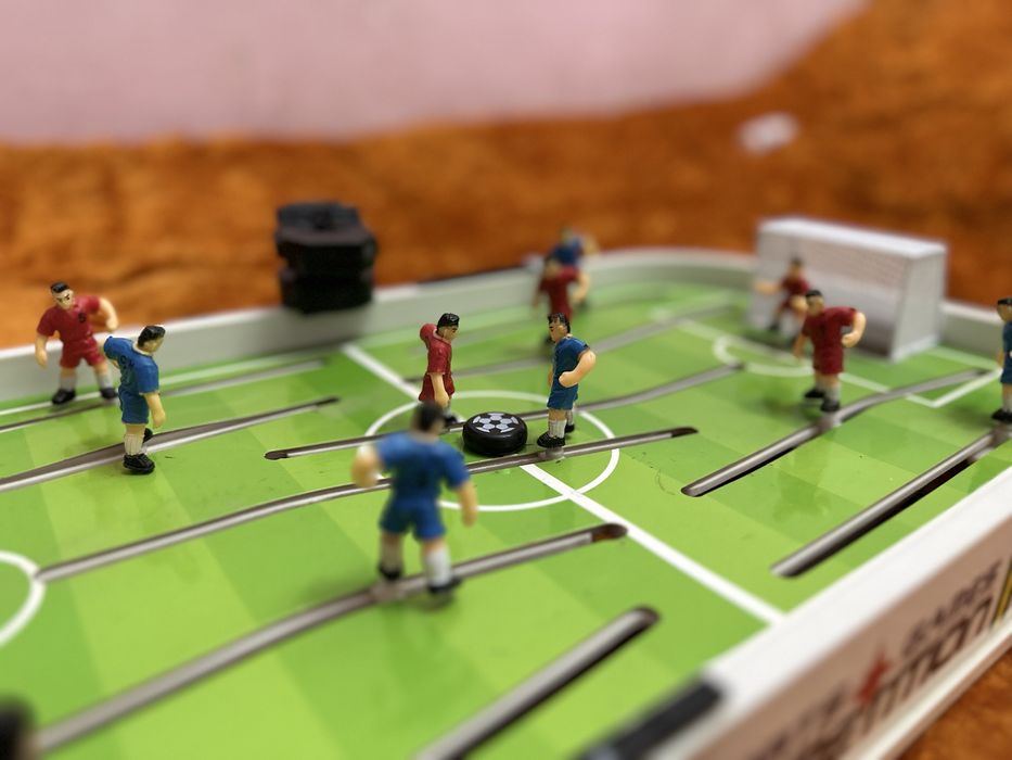 Настольный футбол.