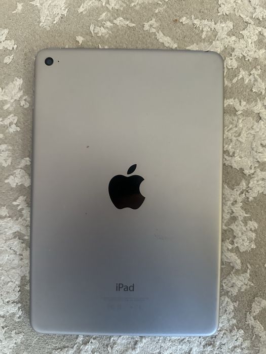 Ipad mini 4 128gb.