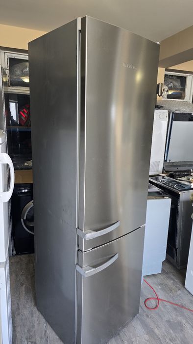 Хладилник с фризер Miele 2m
