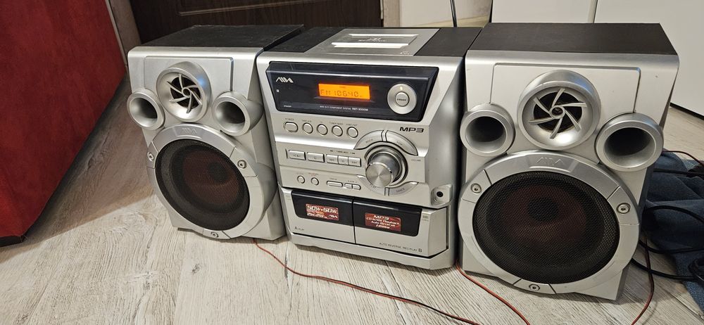 Combina muzicala aiwa