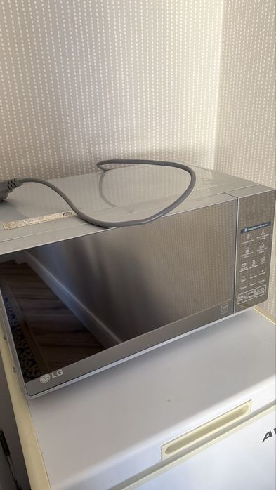 Микроволоновка LG