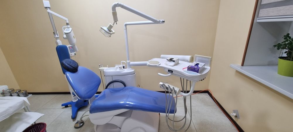 Продаётся стоматологический кресло в отличном состоянии