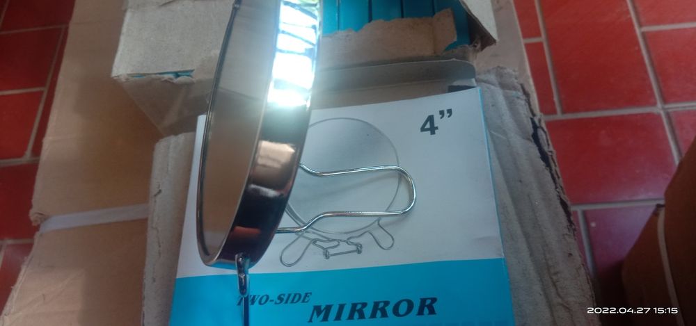 Продается зеркало круглое 10см диаметром