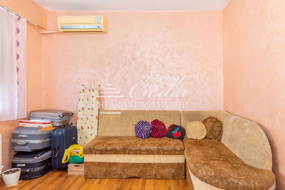 Двустаен апартамент - кв. Добруджански!