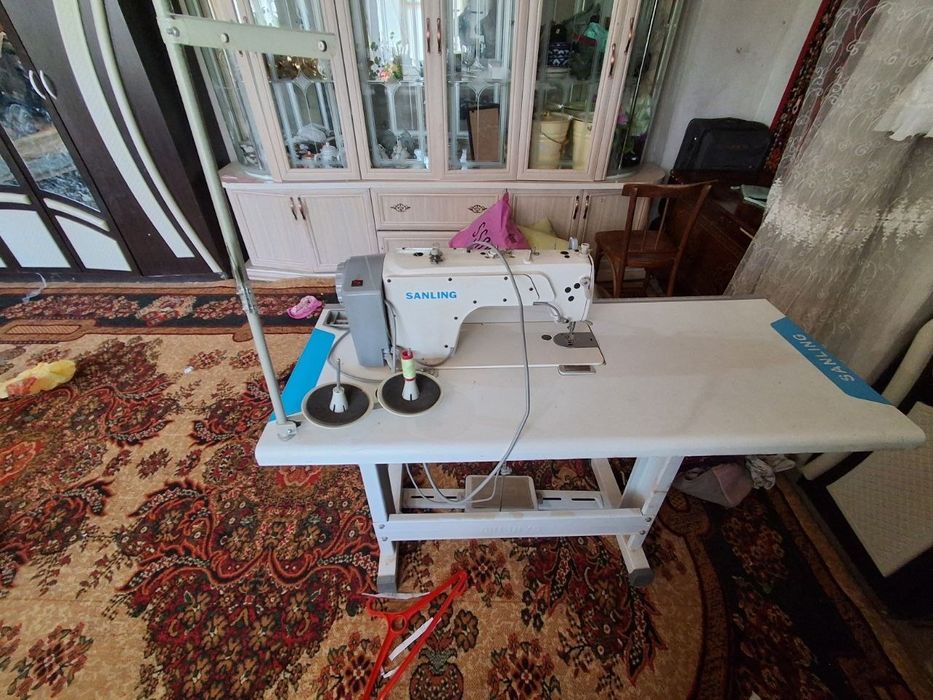 Tikuv mashinasi yangi 1 oy ishlatilgan xolati ideal