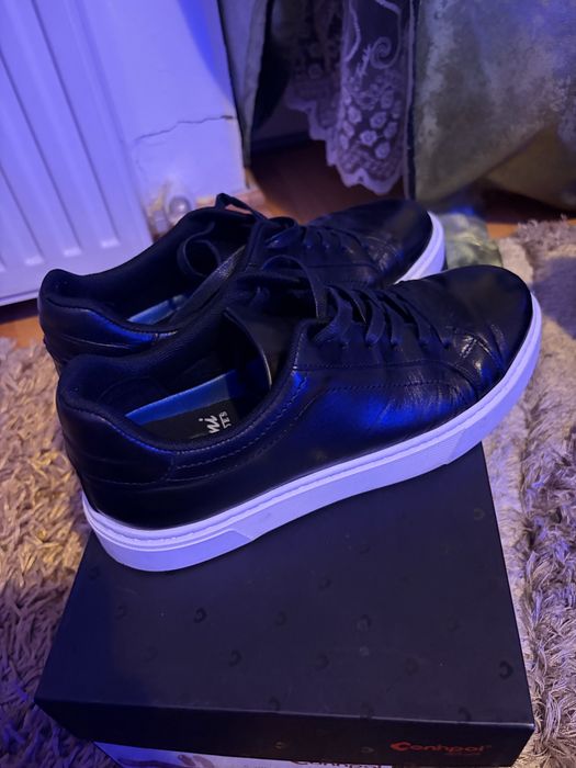 Papuci din piele cu talpa alba