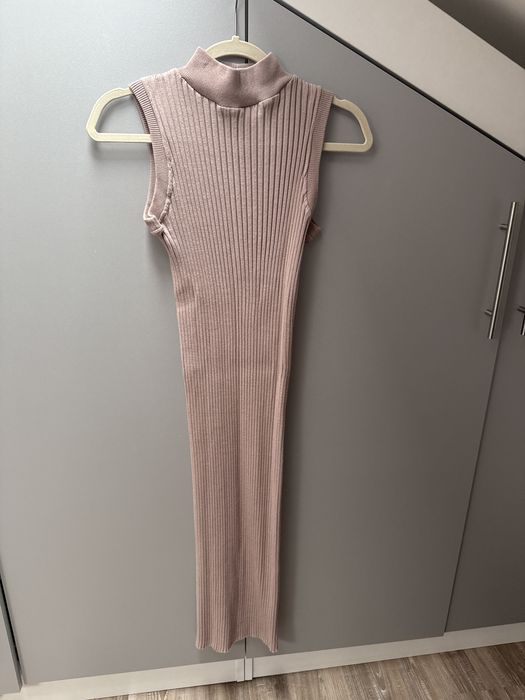 Рипсена рокля от Зара