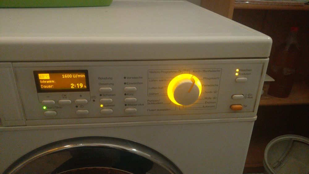 Masina Miele spalat cu uscator