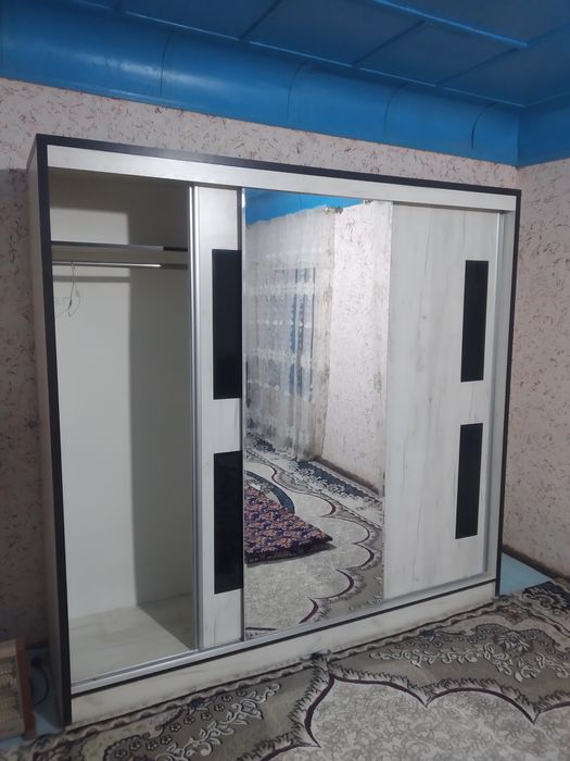 Mebellar sotiladi...