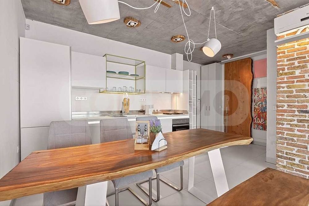 Дава се под наем Двустаен апартамент в Варна, Бриз - 60 кв.м за 1097.01 € - Снимка #2