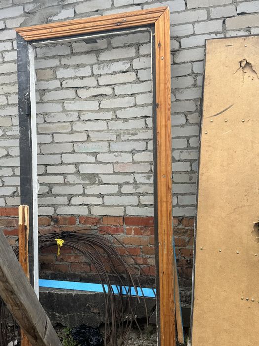 Продается дверь