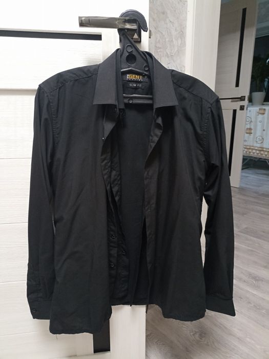 Продам рубашки  школьные