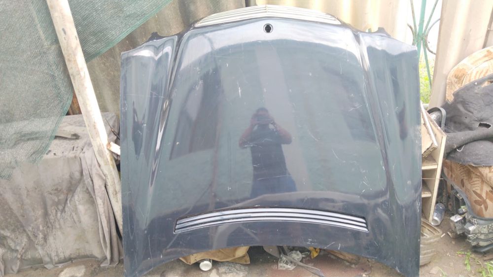 Капот от 210 продам 30.000