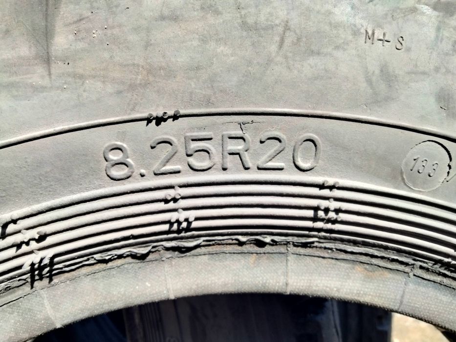 Продам шины Газон 8.25R20