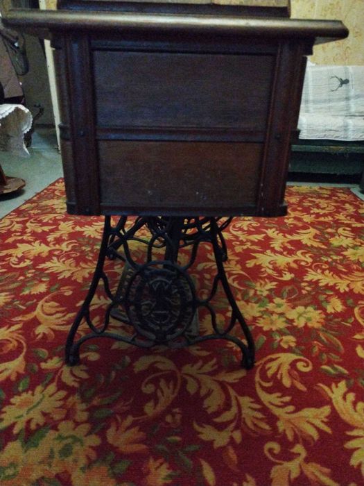 Швейная машинка Singer (1928 г.)