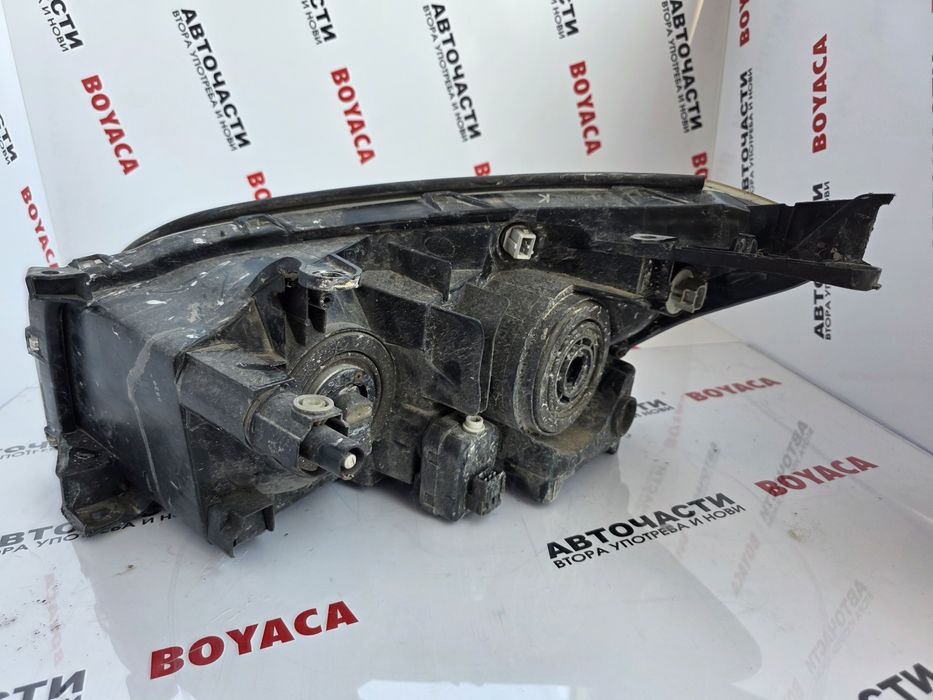 Десен фар Toyota Rav 4 06-09г
