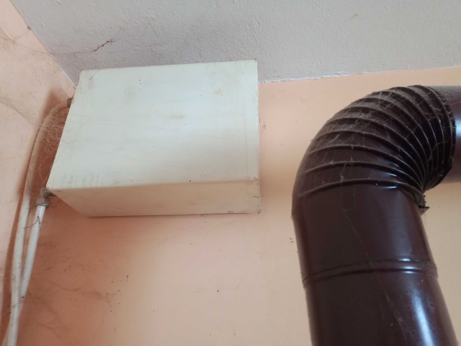 Продавам комплект парно камина с водна риза с радиатори 600 лв.