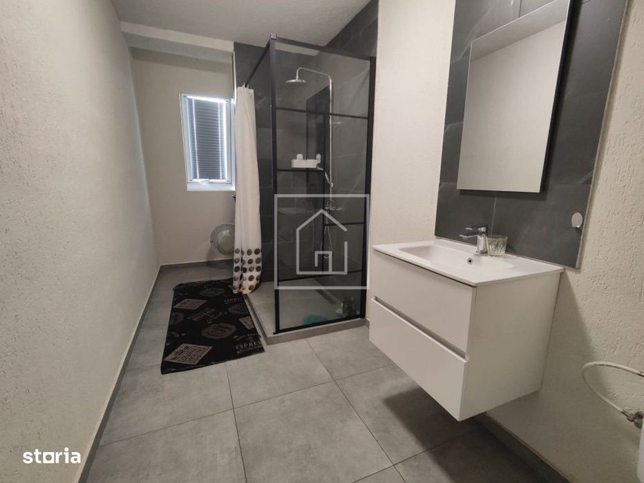 Apartament+extindere mansarda mobilate,renovate, 5 camere,etaj 3, 102