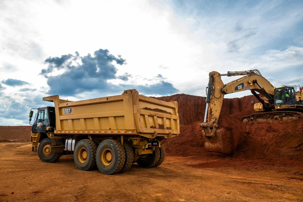 Карьерный самосвал CAT [707] (70т)