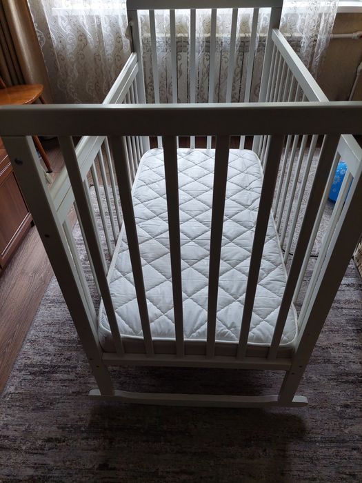 Продам детский манеж.