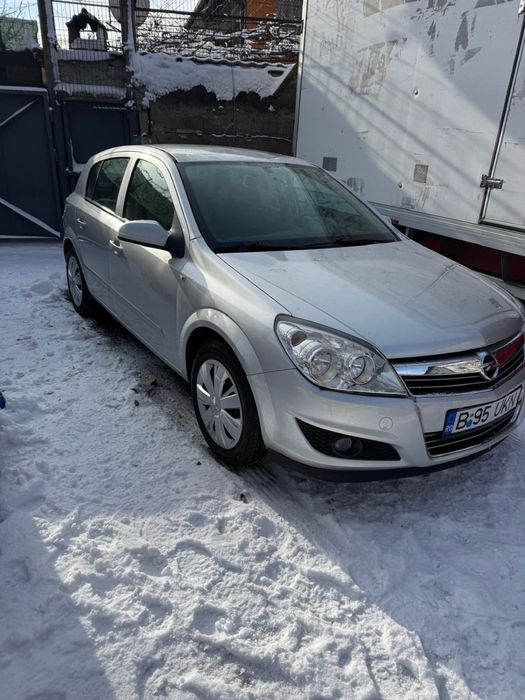 Opel astra H 2008 1.6 benzina manuală