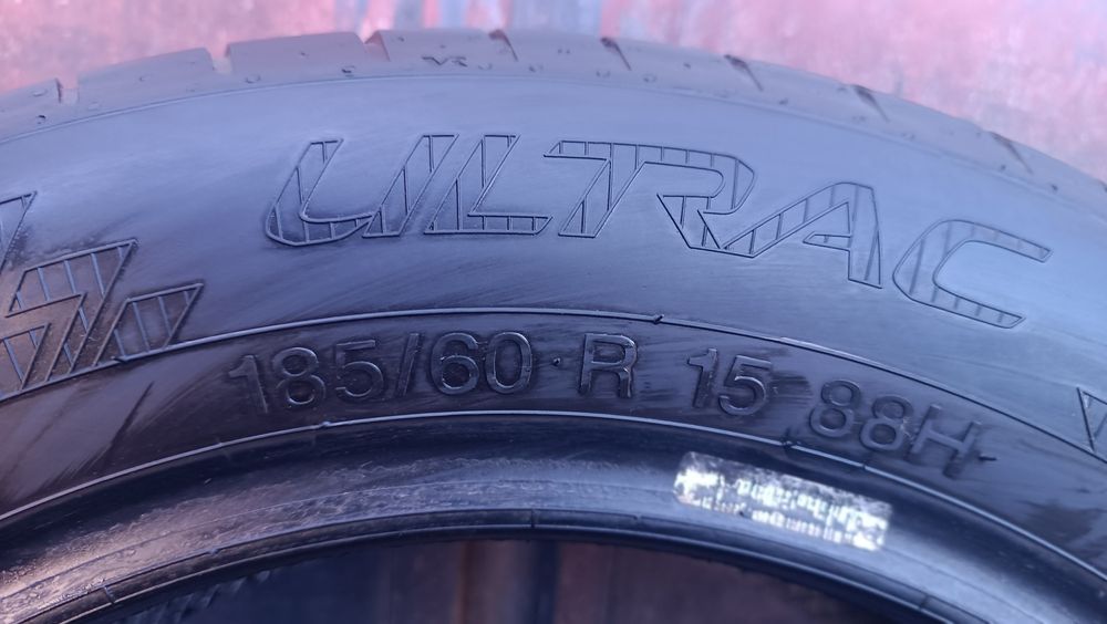 185/60/15 Vredestein