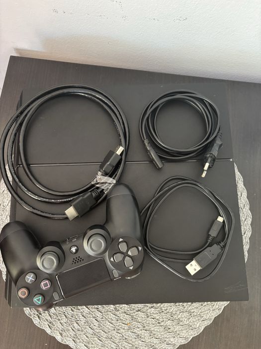 ps4 simplu in stare buna