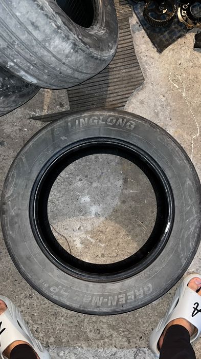 Продам шины бу 215
