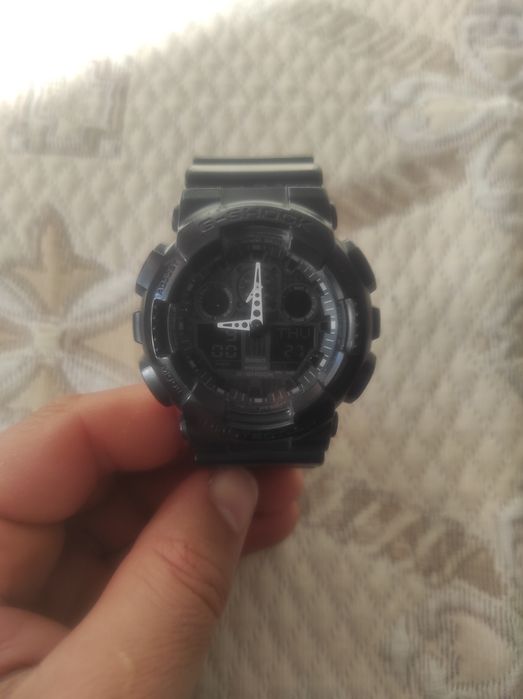 Casio G-Shock  GA-100 , часовник