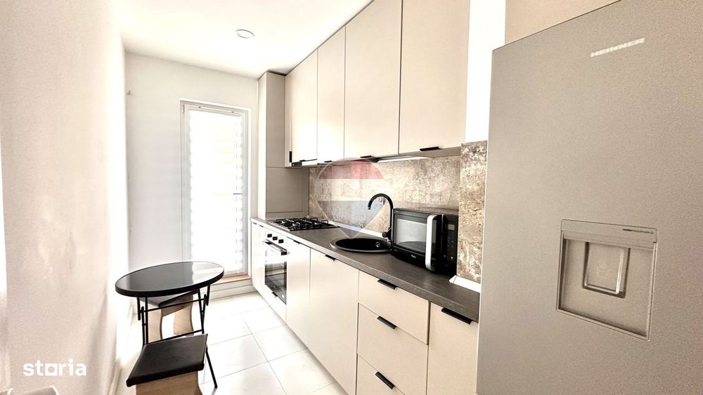 Apartament 2 camere Cosmopolis Q17 vedere la piscina