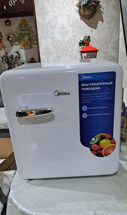 Мини холодильник новый с коробкой