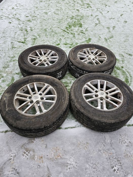Продам комплект шин с дисками