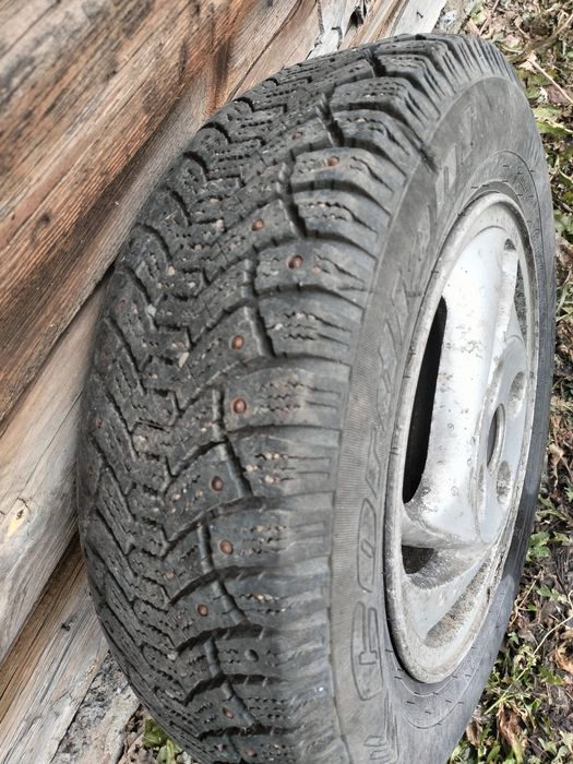 Продам резину зимнию