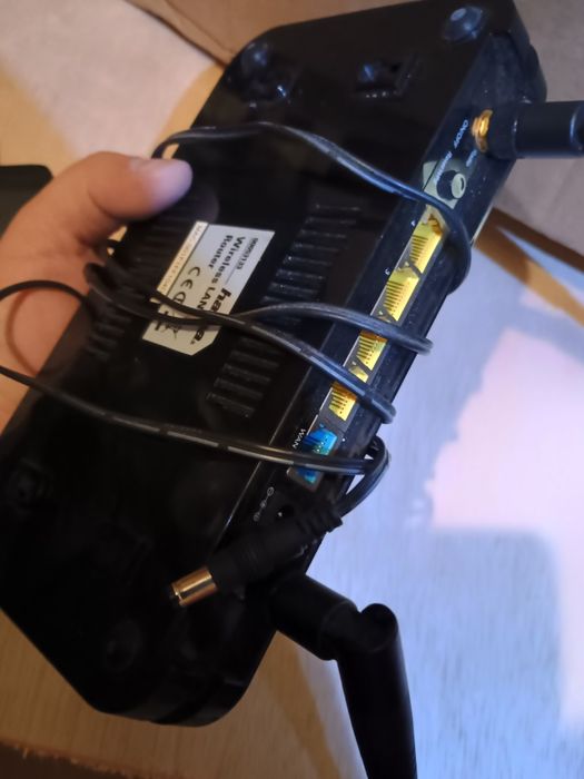 Vând router wireless funcțional diverse modele