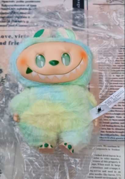 няколко  модели са    лабубу