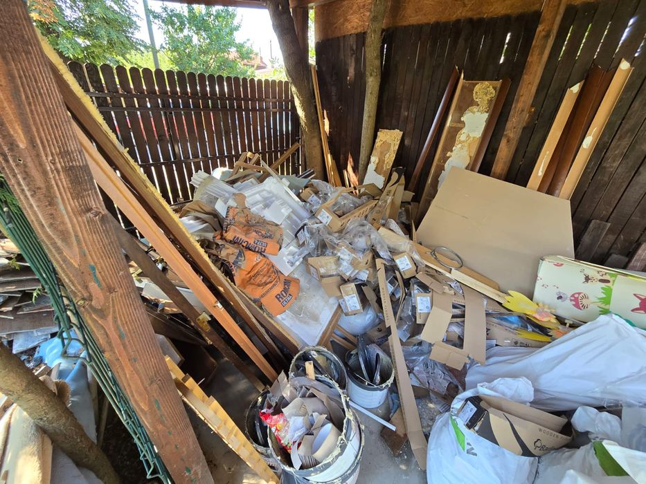 Debarasări apartamente transport moluz la.saci