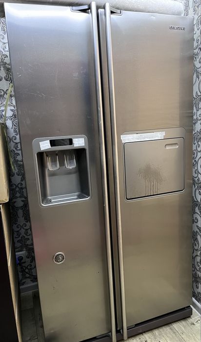 Холодильник в рабочем состояний