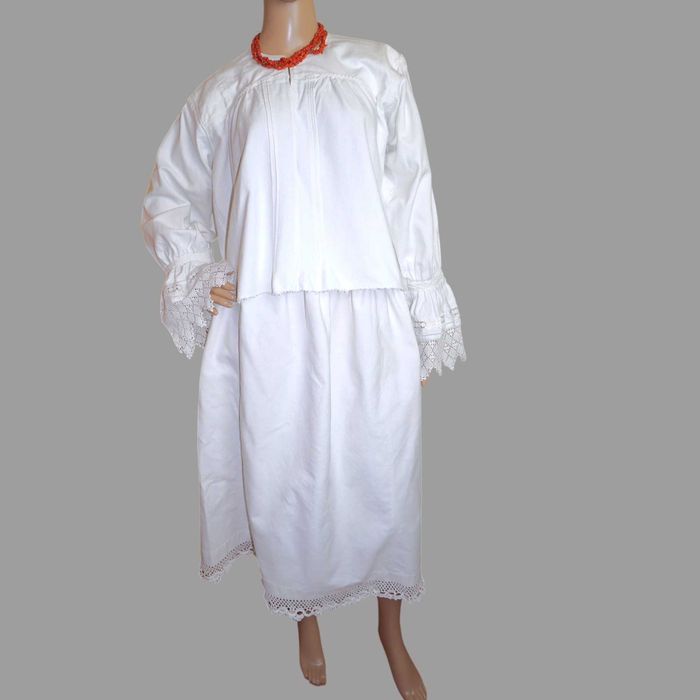 Costum popular vechi din Banat masura M-L, port popular autentic