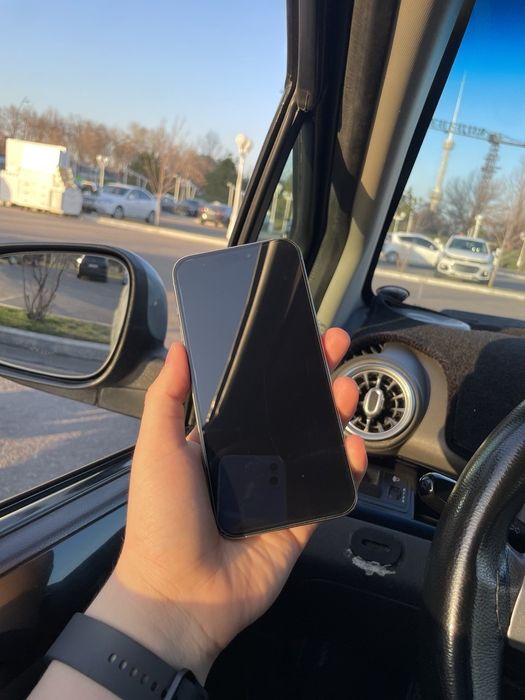 iPhone 15 Pro pro Max  Ayibi bor