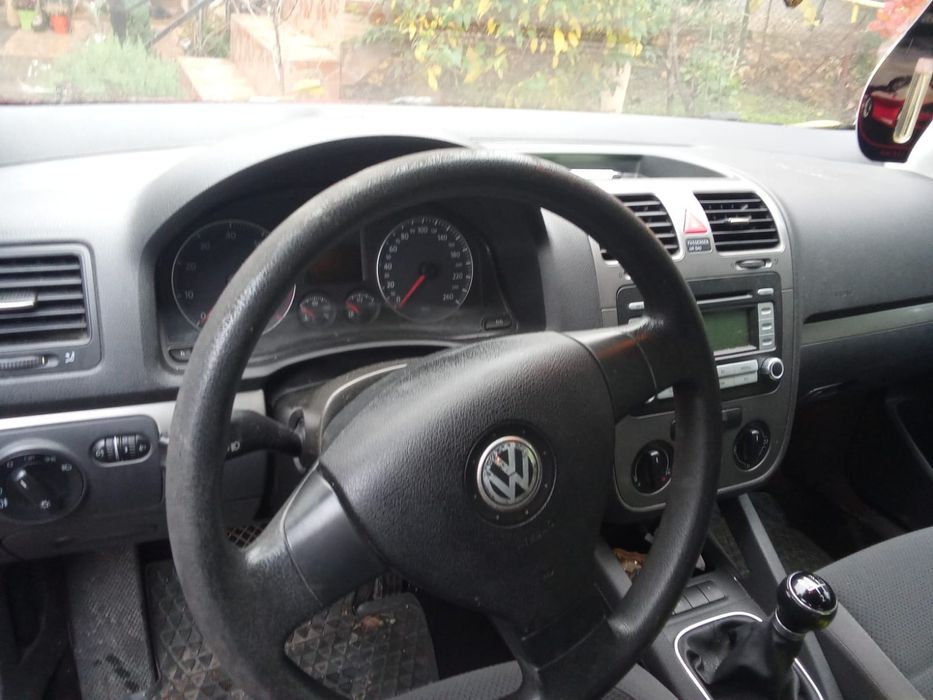 Vand VW Golf 5 1.6 benzina