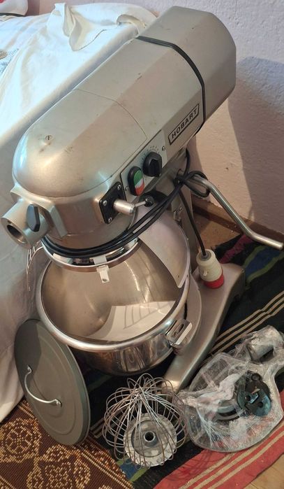 Планетарен миксер Hobart A200N