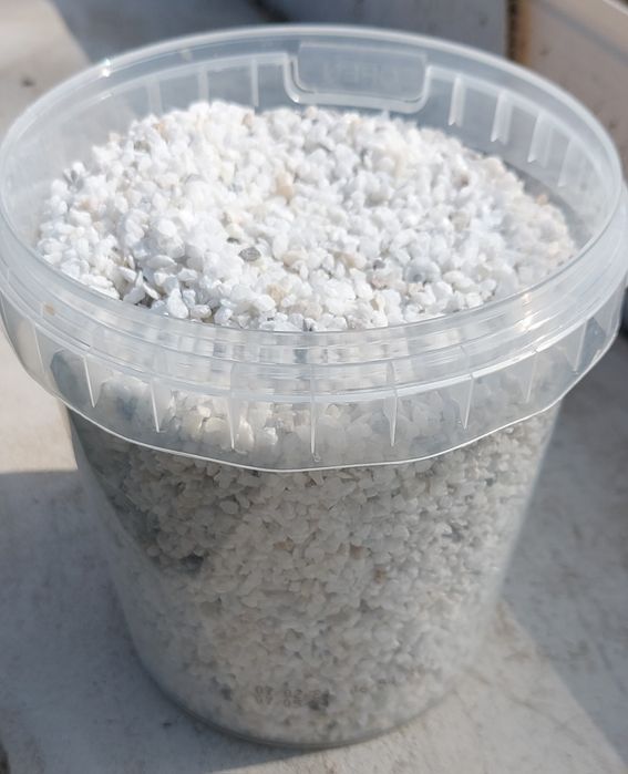 Гранитная крошка для цветов