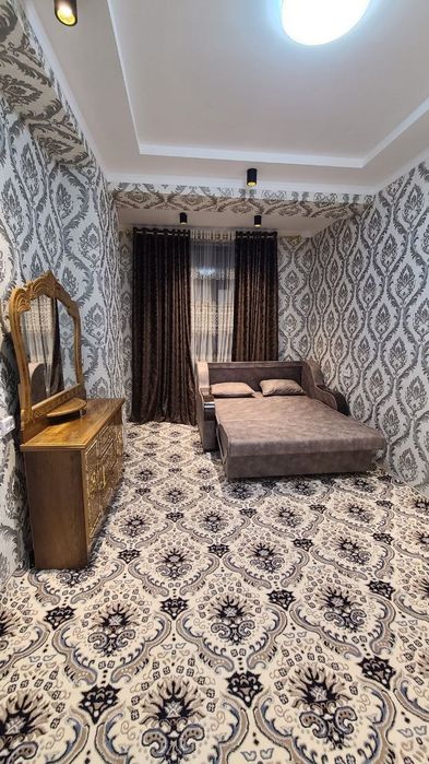 Фарҳодский бозор ёнида 2 хонали квартира ижарага берилади