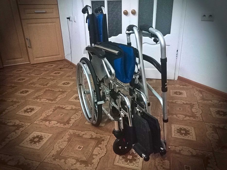 Кресло-коляска + ходунки